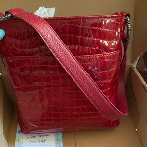Brighton shoulder bag in red with built in wallet